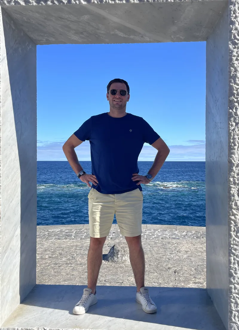 Dave op vakantie aan zee