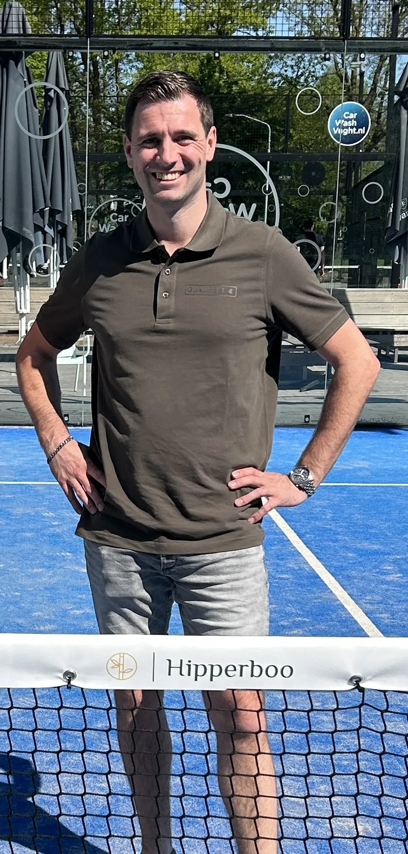 Dave op de padelbaan